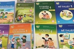 Chọn sách giáo khoa, ai biết "ma ăn cỗ lúc nào?"