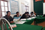 Chọn nguyên bộ sách hay chọn mỗi bộ vài môn?