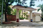 Ai trả lại công bằng cho những học sinh bị cướp chỗ học?