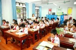Cuộc sống của nhiều thầy cô giáo vẫn đang gặp khó khăn nhưng vẫn phải đóng góp rất nhiều (Ảnh minh họa. (baovinhphuc.com.vn).