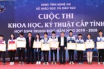 Học sinh người H’Mông với sáng kiến bảo tồn làng nghề thổ cẩm