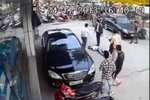 Vụ đánh người dã man trên phố: 3 đối tượng ra đầu thú tại CQ công an