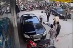 Video: Công an cần vào cuộc điều tra vụ đánh người dã man trên phố