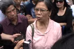 Video: Bố mẹ nạn nhân Huyền nói gì sau quyết định dừng phiên xét xử?