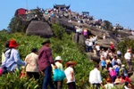 ‘Biển người’ nườm nườp kéo về Yên Tử dự khai hội