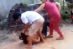 Công an triệu tập 2 mẹ con vụ “đánh ghen", lột quần áo "tình địch"