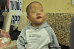 Vụ bé 5 tuổi bị bỏ rơi: Còn đâu tình mẹ, tình cha...