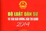 Công Lý bức xúc vì bị sách luật in ảnh mặc phản cảm