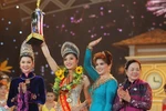 Hoa hậu trả vương miện đòi cát sê từ thiện: Đừng dồn Hà vào đường cùng
