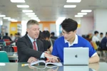 Trường ĐH kiến nghị giải pháp để thu hút giảng viên nước ngoài vào Việt Nam