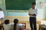 Oái ăm chuyện giáo viên nhận tiền hỗ trợ rồi bị thu hồi