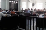 Vì thành tích, Hiệu trưởng bật khóc trước tòa