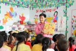Xem thầy giáo mầm non ‘độc nhất’ huyện chăm trẻ