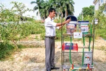 Thầy giáo quê lúa chế tạo thiết bị cho gà uống thuốc tự động