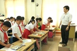 Thầy giáo Vũ truyền cảm hứng cho học sinh học mỹ thuật