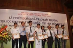 Vinh danh 211 HS giỏi Quốc gia môn Sử tại Văn Miếu 