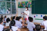 Giáo viên có bằng đại học hưởng lương cao đẳng mỏi mòn mong chế độ lương mới 