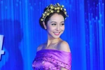 Jennifer Phạm tỏa sáng bên dàn mỹ nhân Việt tại thảm đỏ HTV Awards
