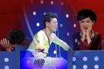 Việt Hương mở sân khấu không bán vé sau màn nâng xô nước bằng mí mắt