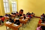 Sách giáo khoa tăng giá, hiệu trưởng thương học sinh nghèo