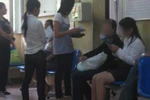 Nỗi đau đớn khôn cùng của nữ y tá giật nước bồn cầu, cuốn xác thai nhi