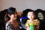 Cháu bé bất ngờ sống sót sau khi BV Xanh Pôn trả về, chờ chết