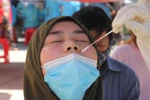 Những người trực chiến xuyên đêm tại Đà Nẵng để "bắt chết" SARS-CoV-2