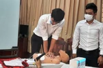 Giảng viên Đại học Duy Tân chế tạo máy huấn luyện kỹ năng cấp cứu người đột quỵ