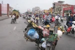 Những kiểu bán hàng nguy hiểm "chết người" giữa thủ đô