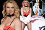 Britney Spears bị tung váy giống Marilyn Monroe