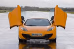 Siêu xe thể thao McLaren MP4-12C 2013: sức mạnh vượt trội