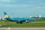 Siêu máy bay của Vietnam Airlines giảm áp suất, nguy hiểm đến mức nào?