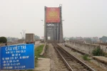 Cho phép xe dưới 7 chỗ được lưu thông qua cầu Việt Trì