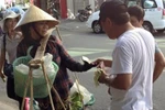 Dứt khoát từ chối giao dịch bằng nhân dân tệ là đúng pháp luật, cần biểu dương