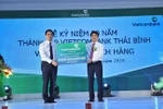 Vietcombank tặng 5 tỷ đồng xây dựng trường học trạm y tế cho tỉnh Thái Bình