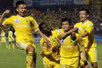 Công Vinh và SLNA cùng 'lên đỉnh'