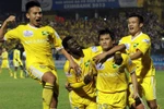 Công Vinh và SLNA cùng 'lên đỉnh'