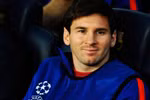 Messi mỉm cười trên ghế dự bị nhìn Barca chịu trận