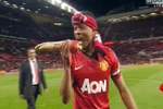 Mừng vô địch, Evra chế giễu hành vi 'cẩu xực' của Luis Suarez