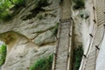 Bắc thang lên hỏi ông trời