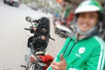 Hè này bị cắt hợp đồng, tôi bỏ dạy về chạy xe ôm