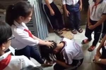 Em bị đánh hội đồng và cái giá của sự im lặng