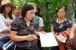 "Chỉ trả lương 1,2 triệu đồng mỗi tháng mà họ gọi là thương chúng tôi sao?"