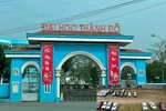 Bạn đọc phản ánh Trường ĐH Thành Đô có dấu hiệu dùng đất GD làm bãi giữ xe ô tô