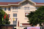 Phó Hiệu trưởng THPT Đào Sơn Tây tát học sinh lớp 12 vì hút thuốc lá điện tử