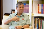 Giữa Thủ đô mà còn tình trạng chen nhau để giành chỗ học cho con là không được!