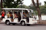 Thí điểm xe 4 bánh chạy xăng chở khách du lịch