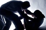 Cưỡng dâm nữ sinh cấp 2, thầy giáo bị khởi tố