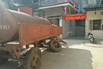 Giữa thành phố, Cảng Hà Nội đặt chướng ngại chắn lối đi của hàng trăm hộ dân