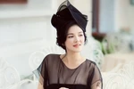 Lý Nhã Kỳ ăn mặc phong cách hoàng gia